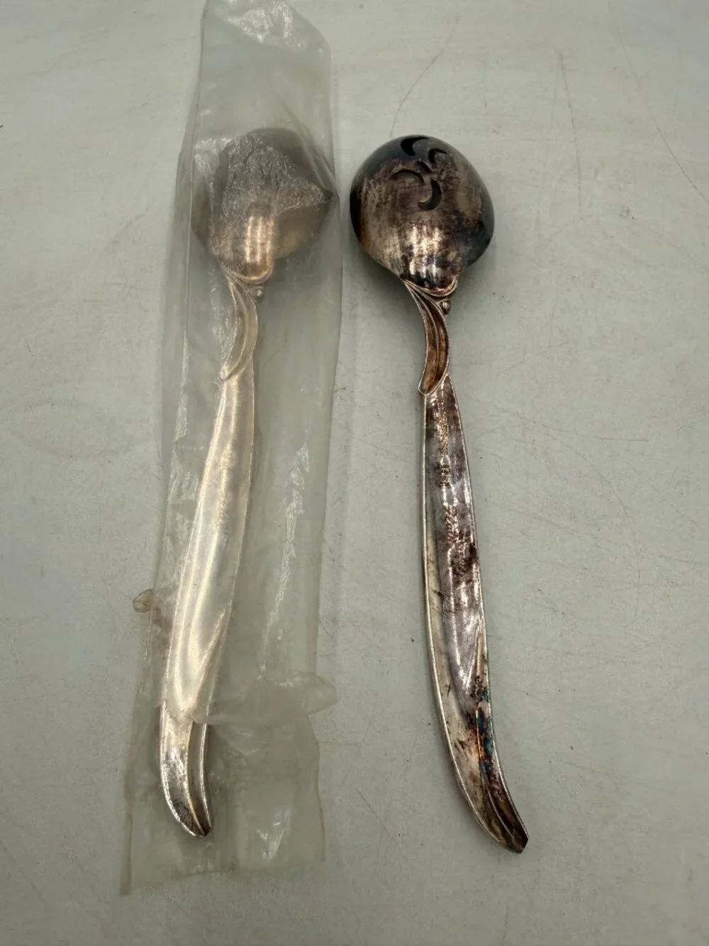 Vintage Rogers Bros IS Flare SilverPlated Serving Spoons Set 2